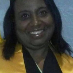 Meet your Posher, Carine